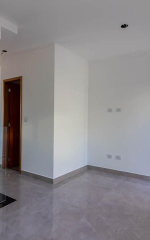 Casa à venda com 90m², 3 quartos e 2 vagasSala