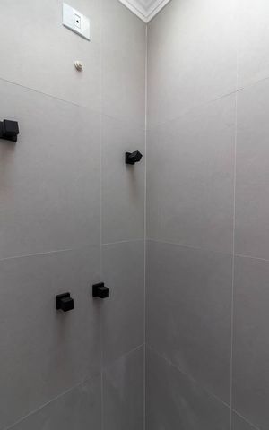 Casa à venda com 90m², 3 quartos e 2 vagasBanheiro social