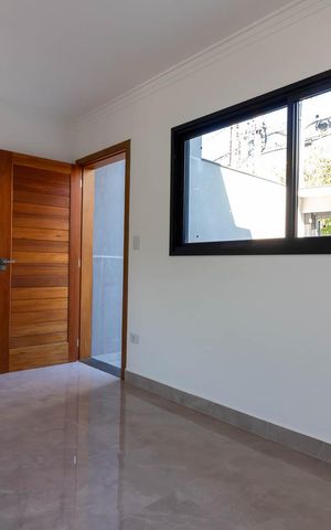Casa à venda com 90m², 3 quartos e 2 vagasSala