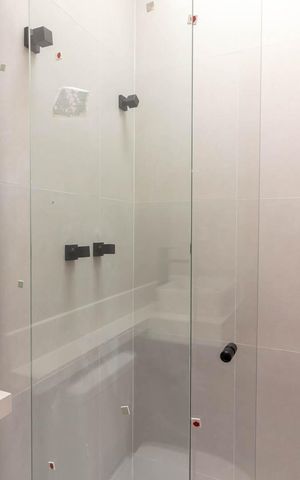 Casa à venda com 90m², 3 quartos e 2 vagasBanheiro social