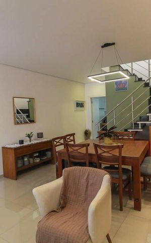 Casa à venda com 143m², 3 quartos e 3 vagas