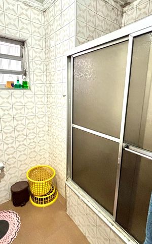 Casa à venda com 125m², 3 quartos e 2 vagas Casa à venda com 125m², 3 quartos e 2 vagasBanheiro 1
