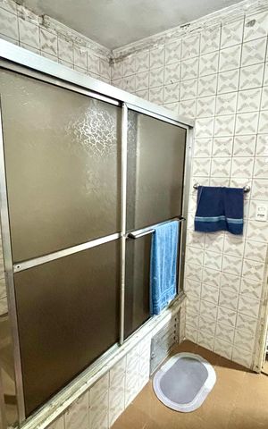 Casa à venda com 125m², 3 quartos e 2 vagas Casa à venda com 125m², 3 quartos e 2 vagasBanheiro 1