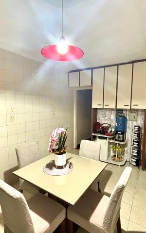 Casa à venda com 125m², 3 quartos e 2 vagas Casa à venda com 125m², 3 quartos e 2 vagasCozinha