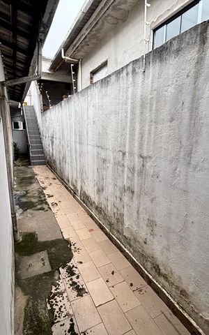Casa à venda com 125m², 3 quartos e 2 vagas Casa à venda com 125m², 3 quartos e 2 vagasCorredor