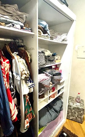Casa à venda com 125m², 3 quartos e 2 vagas Casa à venda com 125m², 3 quartos e 2 vagasCloset