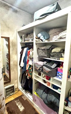 Casa à venda com 125m², 3 quartos e 2 vagas Casa à venda com 125m², 3 quartos e 2 vagasCloset