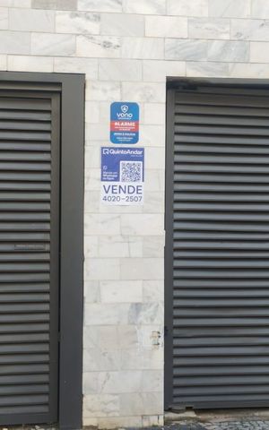 Apartamento à venda com 175m², 4 quartos e 2 vagas Apartamento à venda com 175m², 4 quartos e 2 vagasplaca instalada TIKP-212