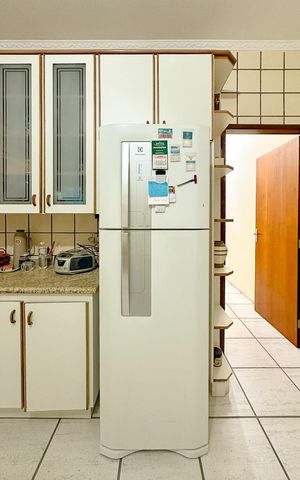 Casa para alugar com 280m², 4 quartos e 2 vagasCozinha