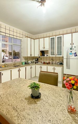 Casa para alugar com 280m², 4 quartos e 2 vagasSala/Cozinha