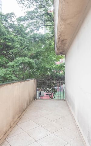 Casa à venda com 160m², 3 quartos e 2 vagas Casa à venda com 160m², 3 quartos e 2 vagasVaranda