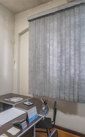 Casa à venda com 160m², 3 quartos e 2 vagas Casa à venda com 160m², 3 quartos e 2 vagasEscritório