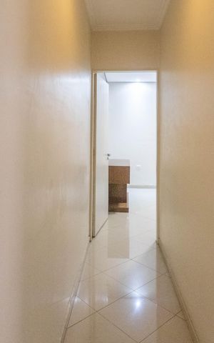 Casa à venda com 160m², 3 quartos e 2 vagas Casa à venda com 160m², 3 quartos e 2 vagasCorredor