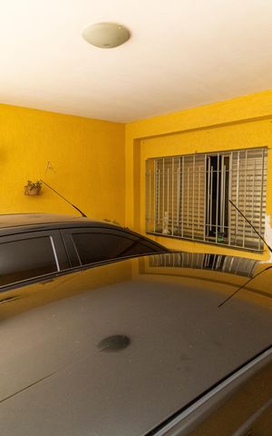 Casa à venda com 6m², 3 quartos e 2 vagas Casa à venda com 6m², 3 quartos e 2 vagasGaragem