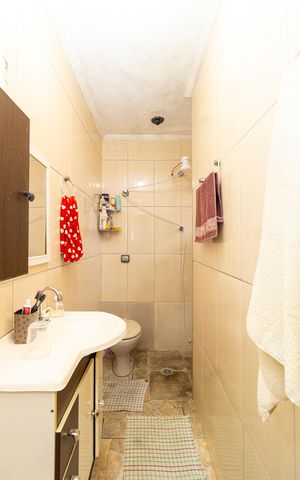 Casa à venda com 6m², 3 quartos e 2 vagas Casa à venda com 6m², 3 quartos e 2 vagasBanheiro