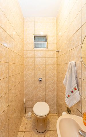 Casa à venda com 6m², 3 quartos e 2 vagas
