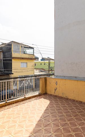 Casa à venda com 6m², 3 quartos e 2 vagas Casa à venda com 6m², 3 quartos e 2 vagasVaranda da Suíte 3