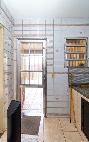 Casa à venda com 6m², 3 quartos e 2 vagas Casa à venda com 6m², 3 quartos e 2 vagasCozinha 3