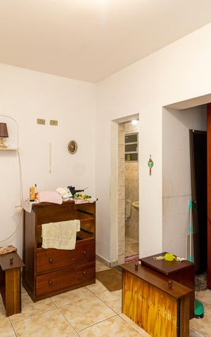 Casa à venda com 6m², 3 quartos e 2 vagas Casa à venda com 6m², 3 quartos e 2 vagasSuíte 1