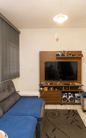 Casa à venda com 6m², 3 quartos e 2 vagas Casa à venda com 6m², 3 quartos e 2 vagasSala 2