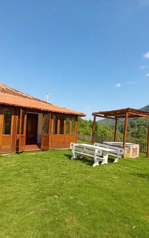 Casa para alugar com 385m², 5 quartos e 3 vagas Casa para alugar com 385m², 5 quartos e 3 vagasÁrea externa
