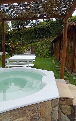 Casa para alugar com 385m², 5 quartos e 3 vagas Casa para alugar com 385m², 5 quartos e 3 vagasÁrea externa