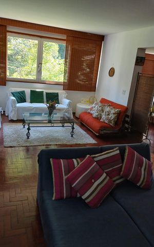 Casa para alugar com 385m², 5 quartos e 3 vagas Casa para alugar com 385m², 5 quartos e 3 vagasSala