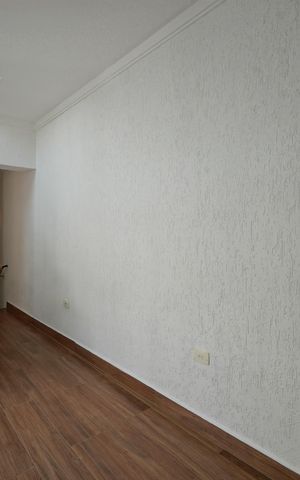 Casa à venda com 100m², 2 quartos e 1 vagaCorredor