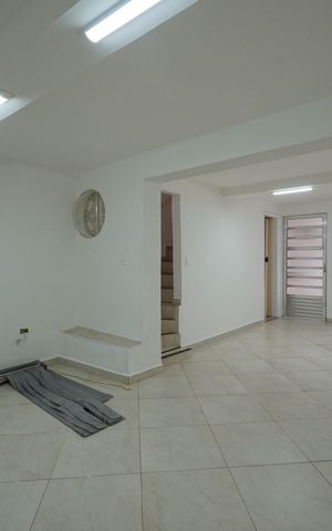 Casa à venda com 100m², 2 quartos e 1 vagaSalão 