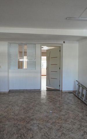 Casa à venda com 100m², 2 quartos e 1 vagaGaragem