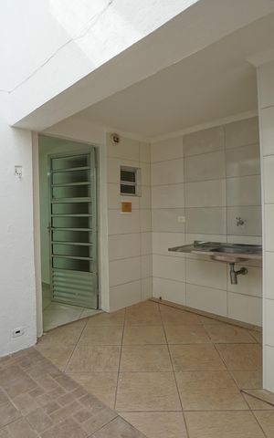 Casa à venda com 100m², 2 quartos e 1 vagaQuintal