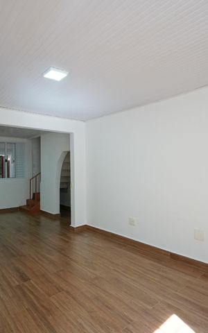 Casa à venda com 100m², 2 quartos e 1 vagaSala