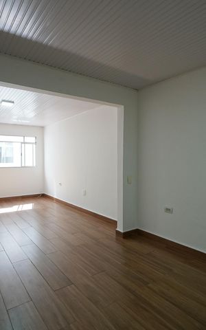 Casa à venda com 100m², 2 quartos e 1 vagaSala