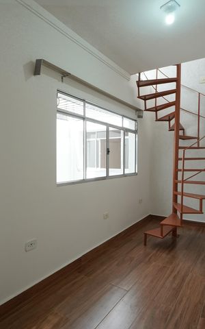 Casa à venda com 100m², 2 quartos e 1 vagaCorredor
