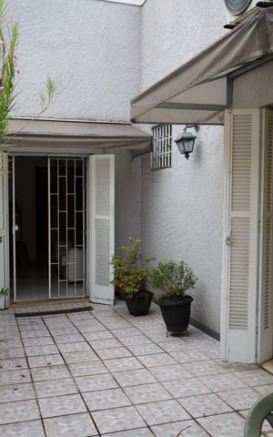 Casa à venda com 200m², 4 quartos e 3 vagasÁrea Comum