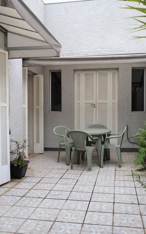 Casa à venda com 200m², 4 quartos e 3 vagasÁrea Comum