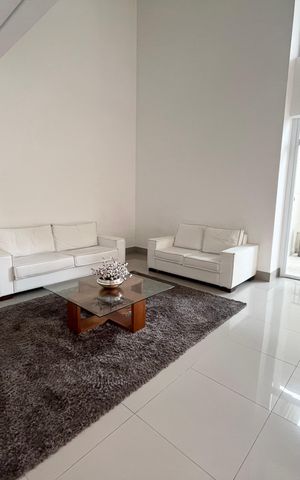Apartamento para alugar com 92m², 2 quartos e 2 vagas Apartamento para alugar com 92m², 2 quartos e 2 vagasHall social