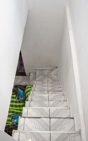 Casa à venda com 75m², 4 quartos e sem vagaEscada