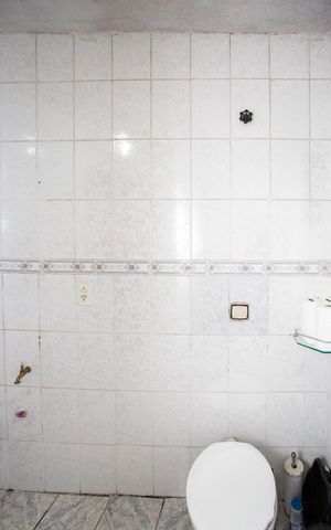 Casa à venda com 75m², 4 quartos e sem vagaBanheiro 2