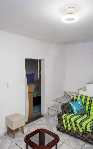 Casa à venda com 75m², 4 quartos e sem vagaSala