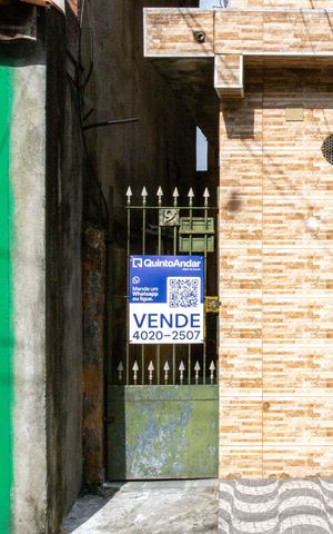 Casa à venda com 75m², 4 quartos e sem vagaFachada