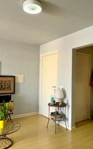 Apartamento à venda com 72m², 2 quartos e 1 vaga Apartamento à venda com 72m², 2 quartos e 1 vagaSala