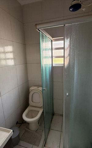Casa à venda com 130m², 3 quartos e 4 vagas Casa à venda com 130m², 3 quartos e 4 vagasBanheiro