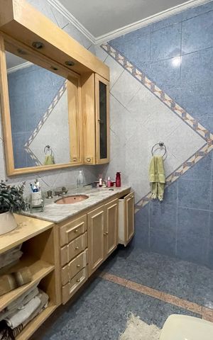 Casa à venda com 187m², 3 quartos e 2 vagas Casa à venda com 187m², 3 quartos e 2 vagasBanheiro 2