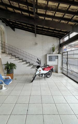 Casa à venda com 187m², 3 quartos e 2 vagas Casa à venda com 187m², 3 quartos e 2 vagasGaragem