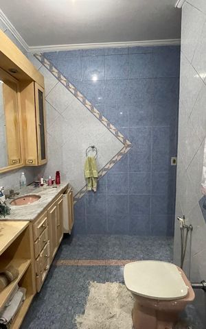 Casa à venda com 187m², 3 quartos e 2 vagas Casa à venda com 187m², 3 quartos e 2 vagasBanheiro 2