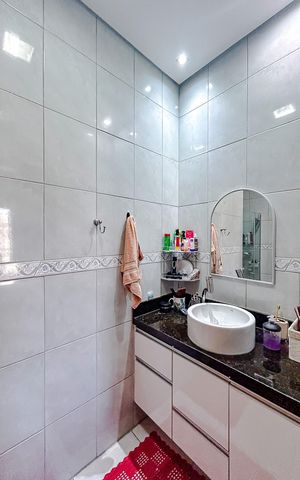 Casa à venda com 130m², 3 quartos e 2 vagasBanheiro da Suíte