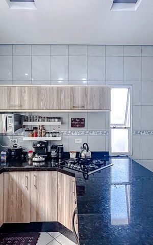 Casa à venda com 130m², 3 quartos e 2 vagasCozinha - Armários