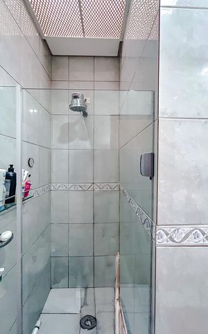 Casa à venda com 130m², 3 quartos e 2 vagasBanheiro da Suíte