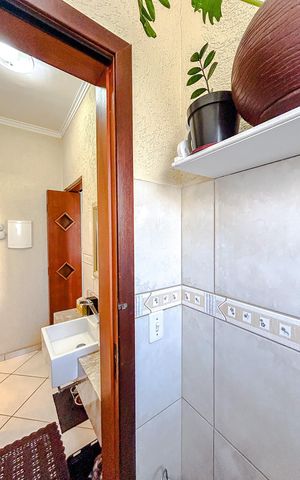 Casa à venda com 130m², 3 quartos e 2 vagasLavabo